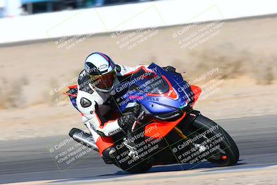 media/Jan-08-2022-SoCal Trackdays (Sat) [[1ec2777125]]/Turn 15 Inside (950am)/